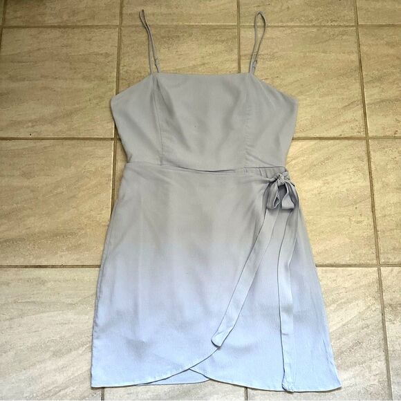 Forever 21 Homecoming Dress Wrap Periwinkle Tie Front Spaghetti Strap Size L - Picture 1 of 11
